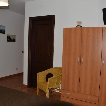 A Due Passi Dal Mare Bed and Breakfast Capo dʼOrlando Εξωτερικό φωτογραφία